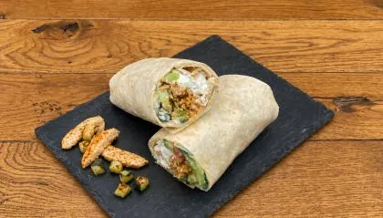 Wrap poulet, courgettes rôties & basilic